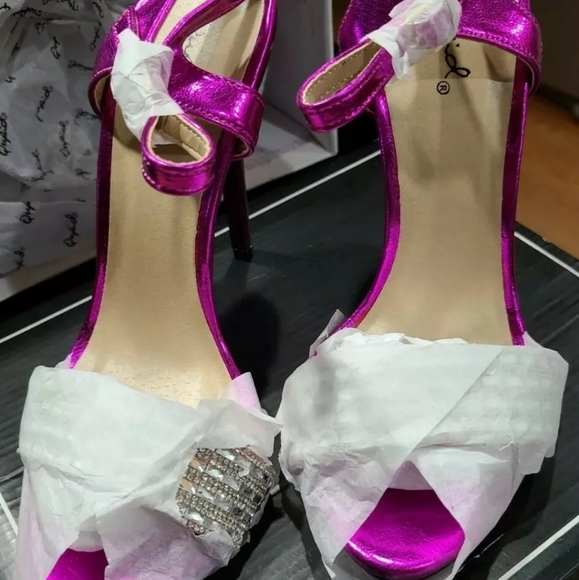 Qupid Fuchsia Purple Ankle Strap Open Toe Pumps Size 7.5 NEW - Picture 4 of 5